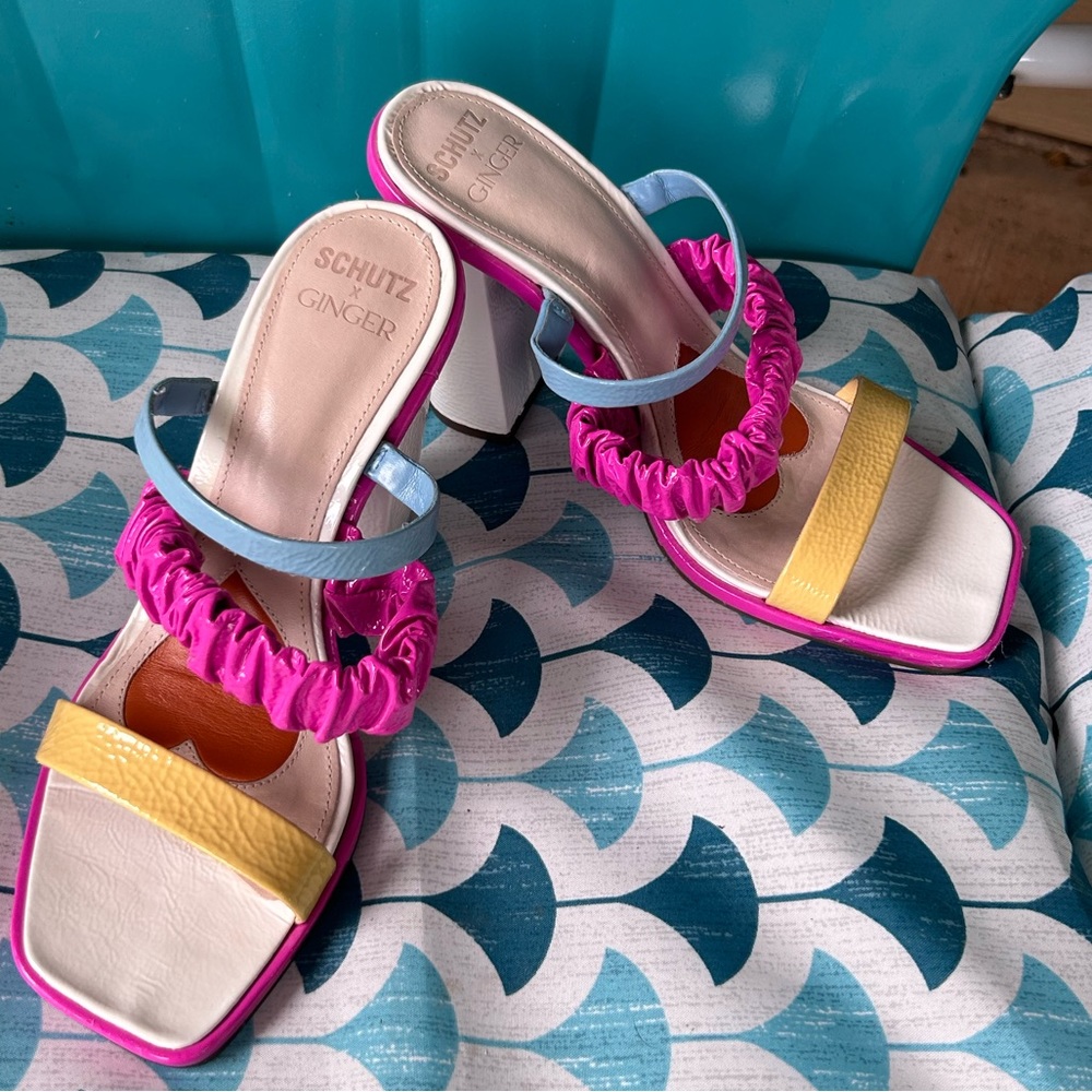Schutz X Ginger 4” sandal heels sz 39 Like New!